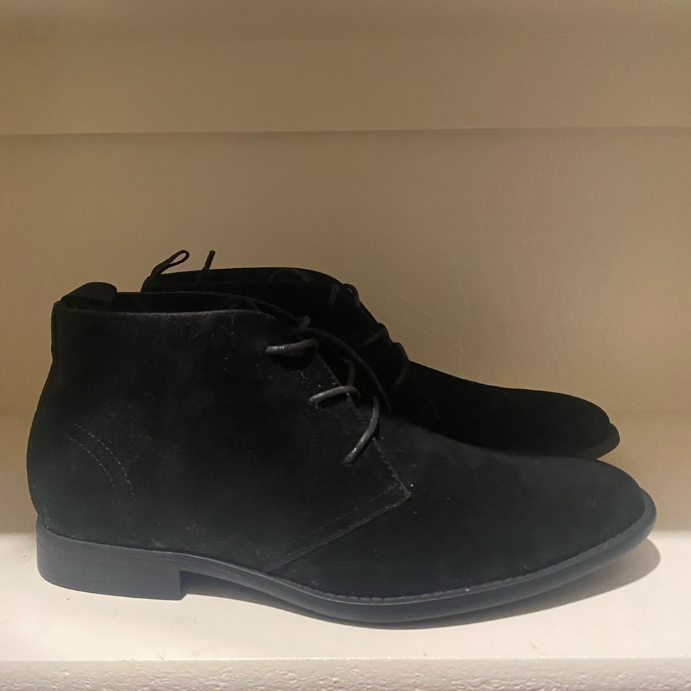 ASOS Men's Chukka Boots in Black Suede